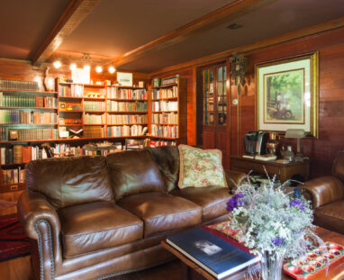 View More: http://jamiedphotography.pass.us/laurel-inn-the-hollow